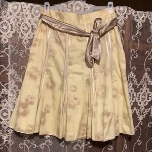 Old Navy Tan and Cream Fit and‎ Flare Knee-Length Skirt